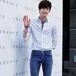 [이종석] 몸매까지 <b>훈훈</b>한 이종석, 완벽 복근 공개