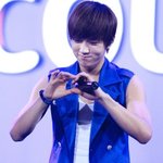 [인피니트] 인피니트 비커넥트 팔찌 착용