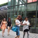 <b>방콕</b>에서 완벽 비주얼 자랑하는 김효진~ 그냥 여신이야