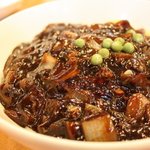 짜장면이 맛없는 ㅊ ㅏ이나 타운... 이름만 맛집들....