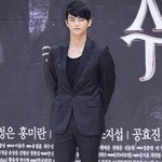 <b>올</b>블랙 수트 입은 서인국