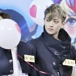 [EXO] 어딘가 많이 모잘라보이는 리더 수호.... 