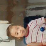 어릴적 <b>위층</b> 살던 친구를 찾고싶어요!