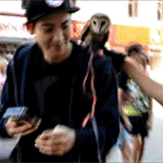 [EXO] 박찬열 놀래서 도망가는짤