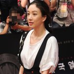 <b>알프스</b> 소녀 같은 정려원 최근 패션