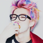 솔직히 엑소중에 얼굴 갑은..