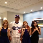 미국에서 만난 류현진-태연, 너무 사랑스러운 <b>투샷</b>!