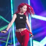 대다난 크리스탈의 빨간 스키니