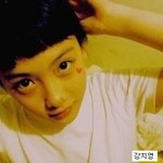 아이돌 막내들의 <b>풋풋</b>한 데뷔전 셀카들