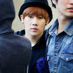 <b>페도라</b>가 잘어울렸던 男아이돌