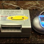 신분증 위조한 꼬맹이들 <b>형네</b>가게 오면 혼난당^^