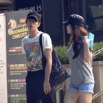 아이유 이현우사진에서 <b>운동</b>화!!