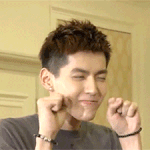 [EXO] <b>박찬열</b> 크리스보고 표정굳음