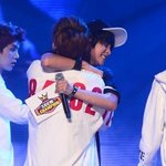 [EXO] 에프엑스 <b>엠버</b>도 엑소랑 친한가보네