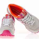 여자친구 100일 선물 운동화 좀 골라주세요...[급함]