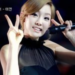 <b>라이브</b>도 문제없는 가창력의 아이돌 멤버