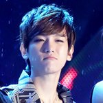 [EXO] <b>자려</b>했는데 벌레나타나서 못잔기념으로 백현이
