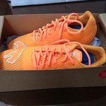 <b>런닝</b>화 샀는데 어떰?