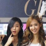 [EXO] 스엠 연스생 강슬기랑 <b>유리</b>사촌 사진 인데,,