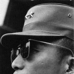 친일군사독재(親日軍事獨裁)·개발경제정책(開發經濟政策)의 아이콘(icon)...