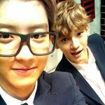 [EXO] <b>찬열</b>이셀카속 첸종대