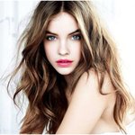 모델계의 떠오르는 뮤즈 바바라 팔빈 국내 내한