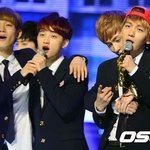[EXO] <b>레</b>이야 백혀니가 그리 좋으냐ㅋㅋ
