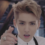 [EXO] 크리스 렌즈낀<b>건가</b>?!!