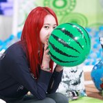 <b>화려</b>한 머리색의 女아이돌들