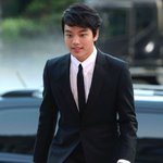 진짜 심하게 더워 보이는 여진구 레드 카펫 패션