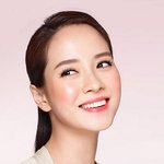 송지효는 메이크업 화보에 최적화된 듯