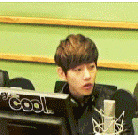 [EXO] 백현이 움짤 하나 <b>투척</b>