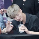 [EXO] <b>저도</b>...김죠이인때매!!!!!!!!!↔±