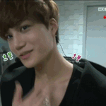 [EXO] 종인이 <b>턱</b><b>선</b>죽이네