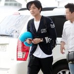 한국 떠나는 로이킴 공항 사진