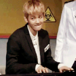 [EXO] 피아노치는 변백현.<b>gif</b>