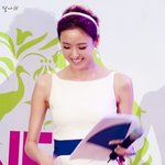 여신 드레스 입은 <b>이다희</b> 최근