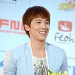 <b>이홍기</b>!!!!!!!머리잘라라!!!....ㅠ.ㅠ
