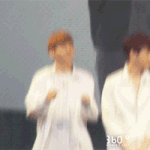 [EXO] <b>김종대</b> 왜 부들부들 떠는거임??