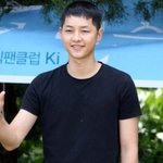 어제 <b>입대</b>한 송중기ㅠㅠ