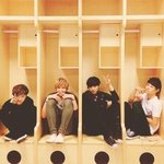 [EXO] 이거올리고 <b>배터리</b>갈러갑니당