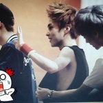 [EXO] 슈밍몸 쳐다보는 루한