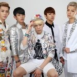 [마이네임] 비오는데도 비맞으면서 팬미팅하는 아이<b>돌임</b>