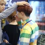 [EXO] 경수 귀여워하는 <b>니니</b>