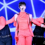 男아이돌의 레드 자켓 패션<b>st</b>