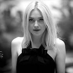 분위기 있게 잘 큰 <b>다코타</b> 패닝