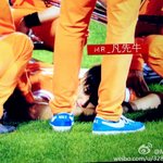 [EXO] <b>타오</b>지금 엎드려있음