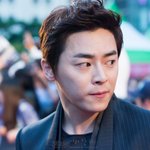 [피부미인] 조정석 피부 상태 적나라하게 보이는 <b>직찍</b>