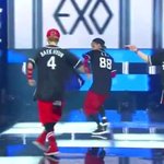 [EXO] 타오 깁스하고 무대함 (<b>뮤뱅</b> 엠카캡쳐)