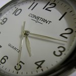 불쾌한 냄새, 얼룩 걱정은 끝! 손목시계 줄 재질별 관리법